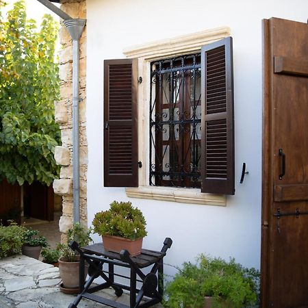 Apanemia Inn House Lofou Exterior foto